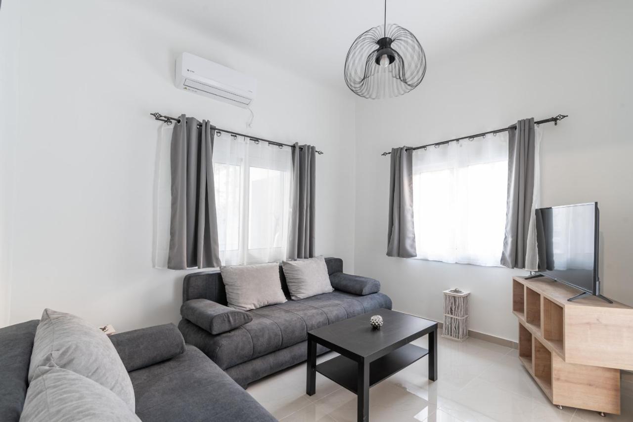 Blue Riviera Villas & Suites - Alimos 2 Афіни Екстер'єр фото