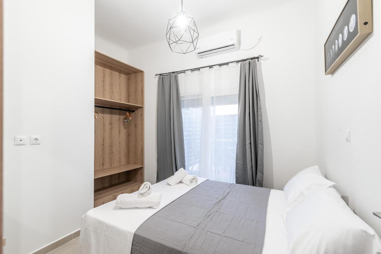 Blue Riviera Villas & Suites - Alimos 2 Афіни Екстер'єр фото
