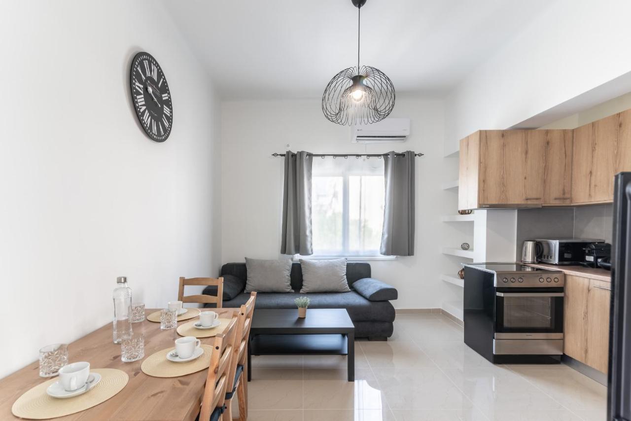Blue Riviera Villas & Suites - Alimos 2 Афіни Екстер'єр фото