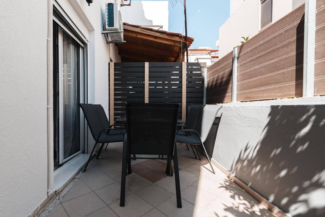 Blue Riviera Villas & Suites - Alimos 2 Афіни Екстер'єр фото