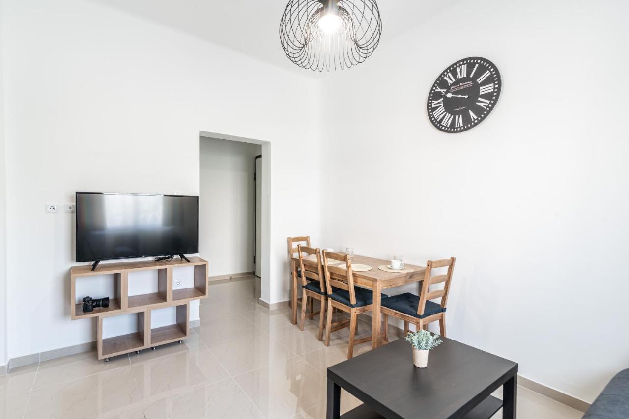 Blue Riviera Villas & Suites - Alimos 2 Афіни Екстер'єр фото
