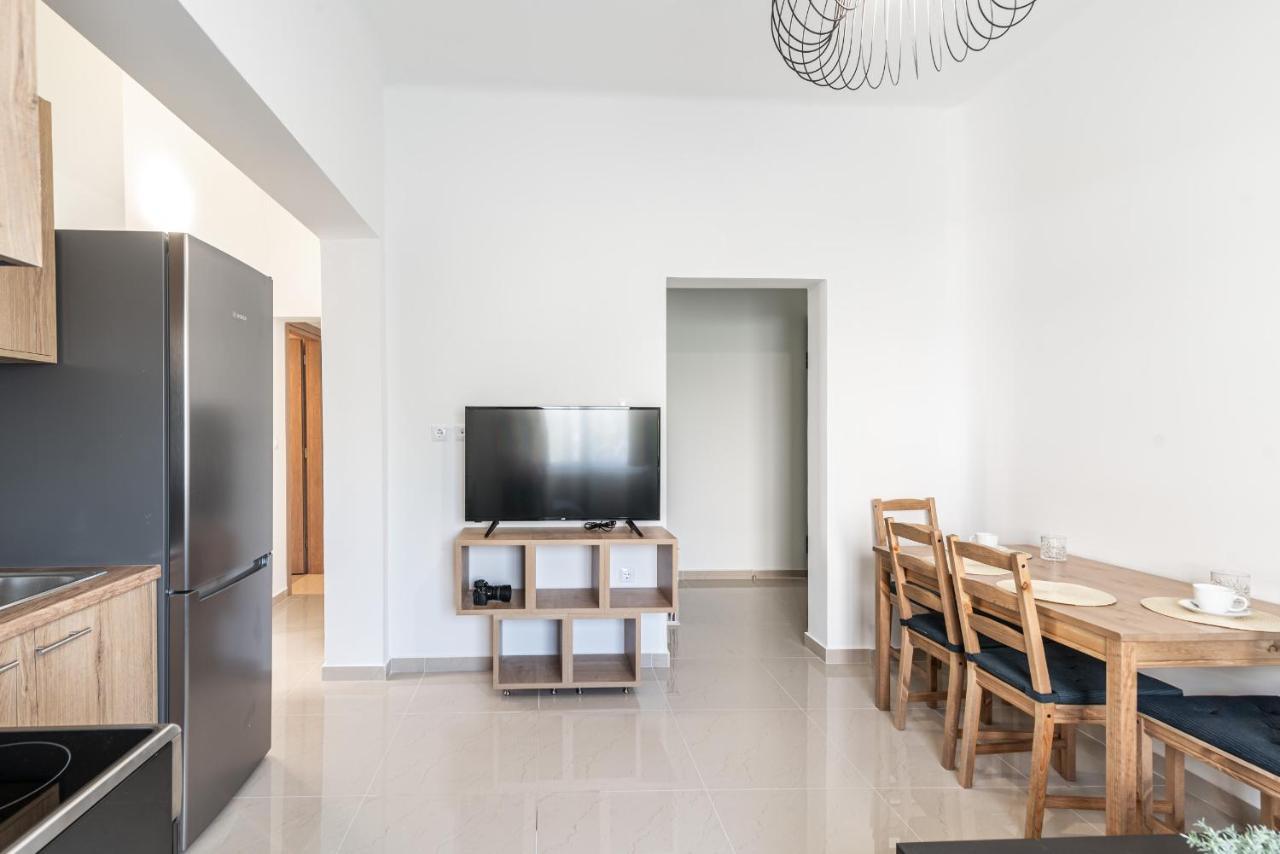 Blue Riviera Villas & Suites - Alimos 2 Афіни Екстер'єр фото